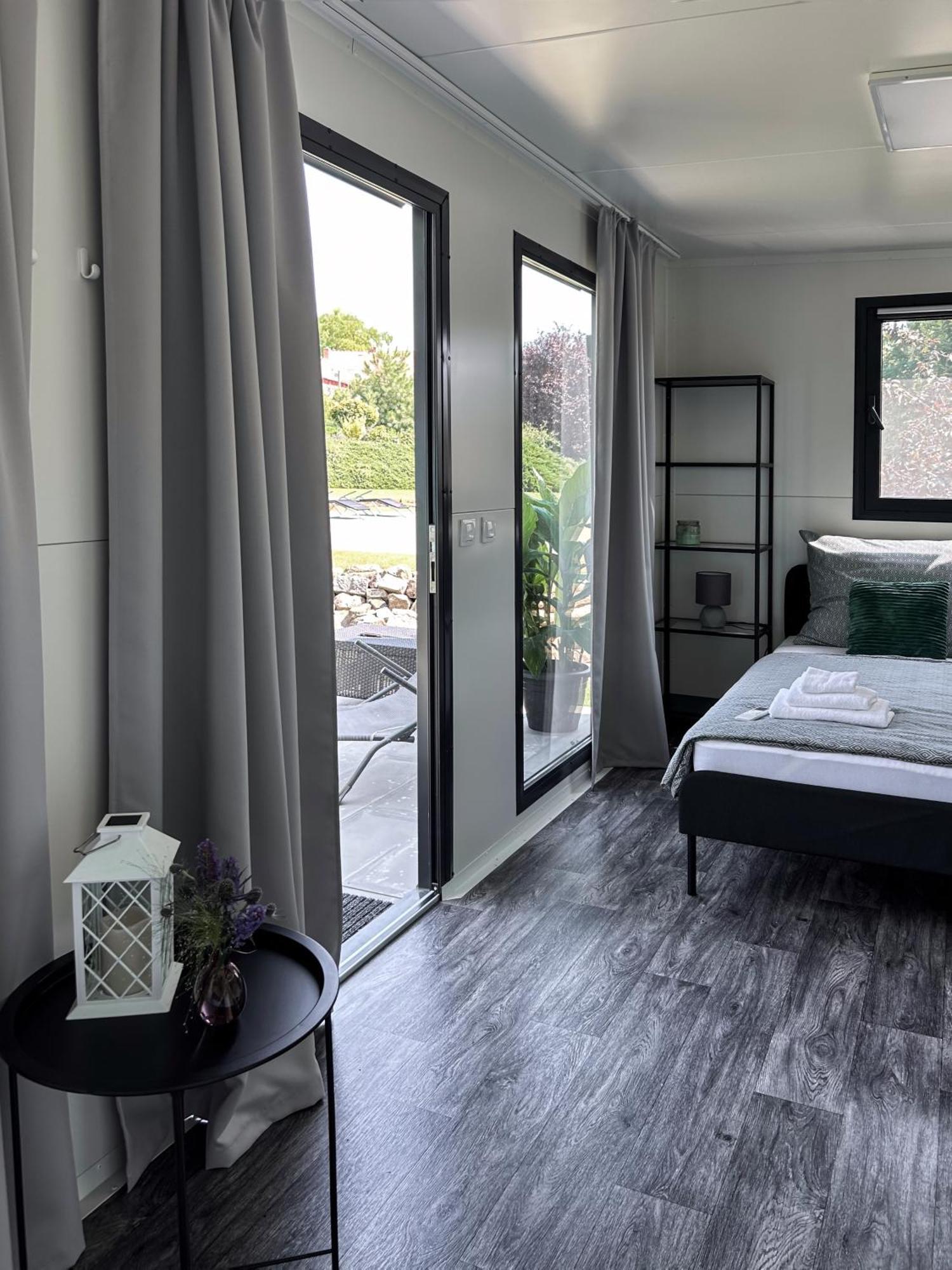 Tiny House Mezi Sklepy Apartment Kobyli Ngoại thất bức ảnh